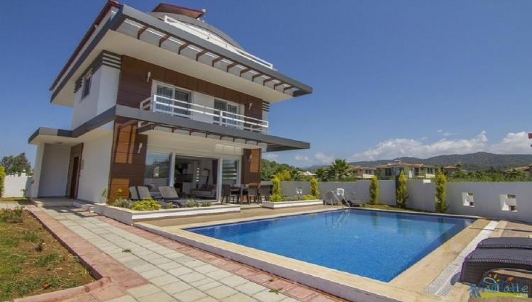 Villa Hıll-Denize 400 M aile villası